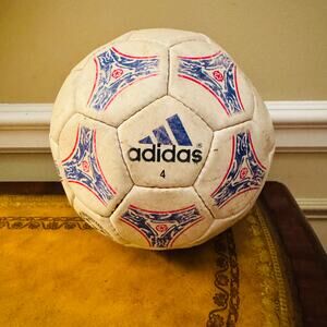 Adidas Questra Europa Youth Futball Football Soccer Ball Size 4